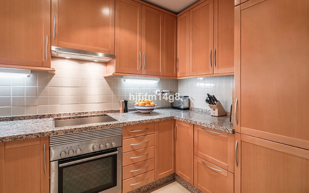 2 Bed Middle Floor Apartment in Benahavís