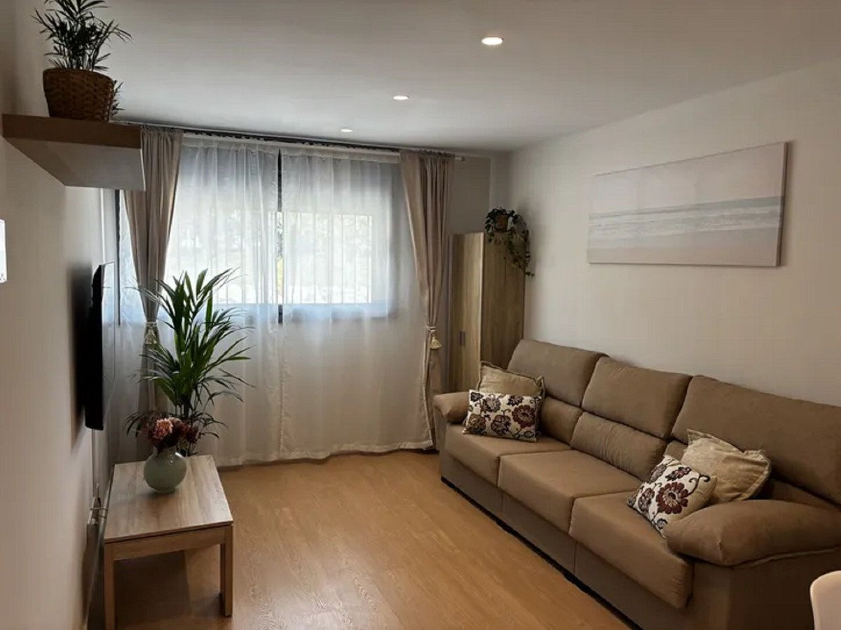 1 Bed Ground Floor Apartment in Las Lagunas