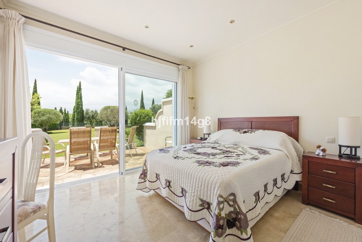 1 Bed Ground Floor Apartment in Benahavís