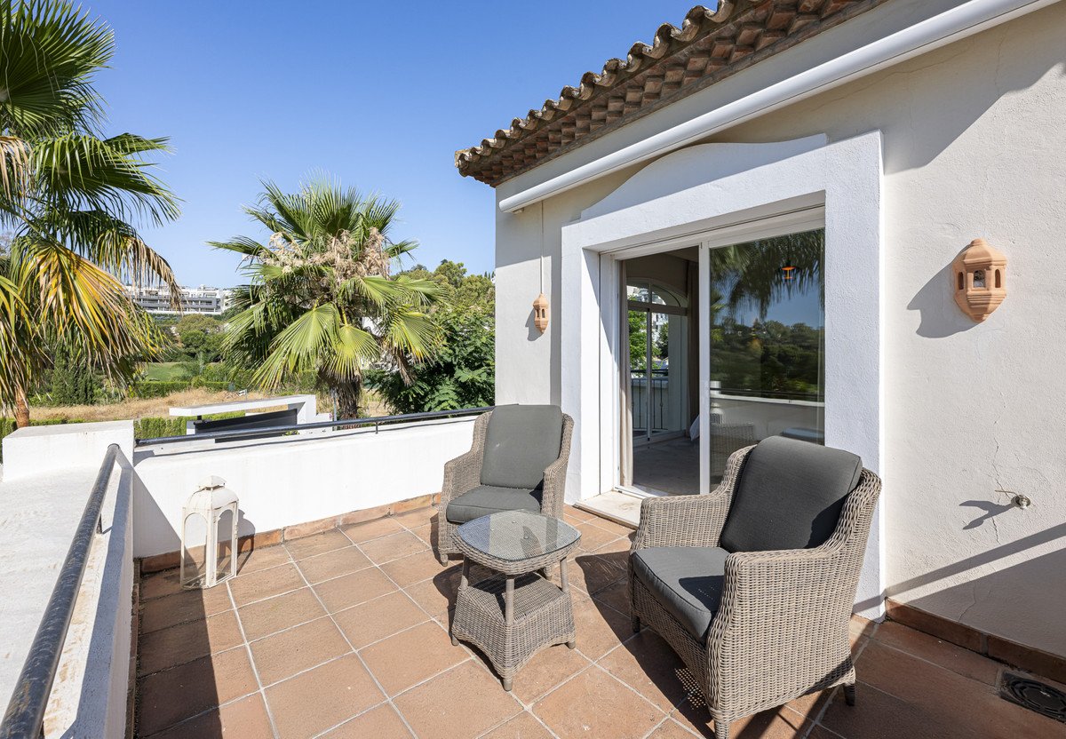 5 Bed Detached Villa in Benahavís