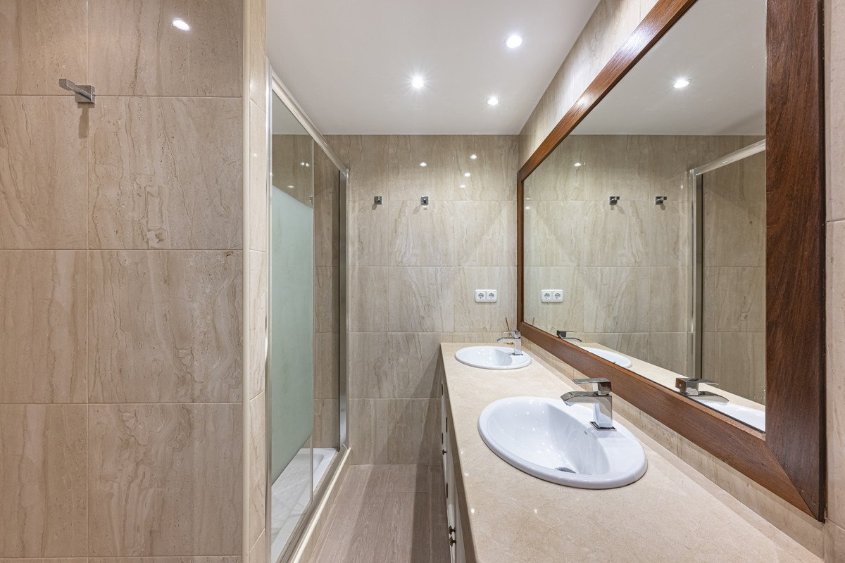 5 Bed Detached Villa in Benahavís