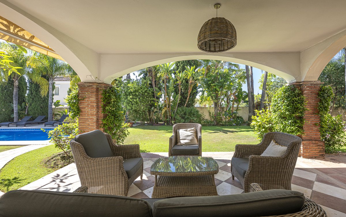 5 Bed Detached Villa in Benahavís