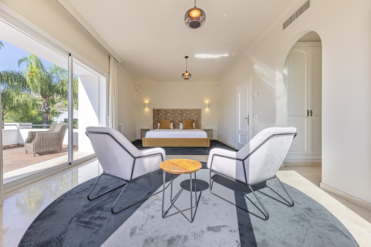 5 Bed Detached Villa in Benahavís
