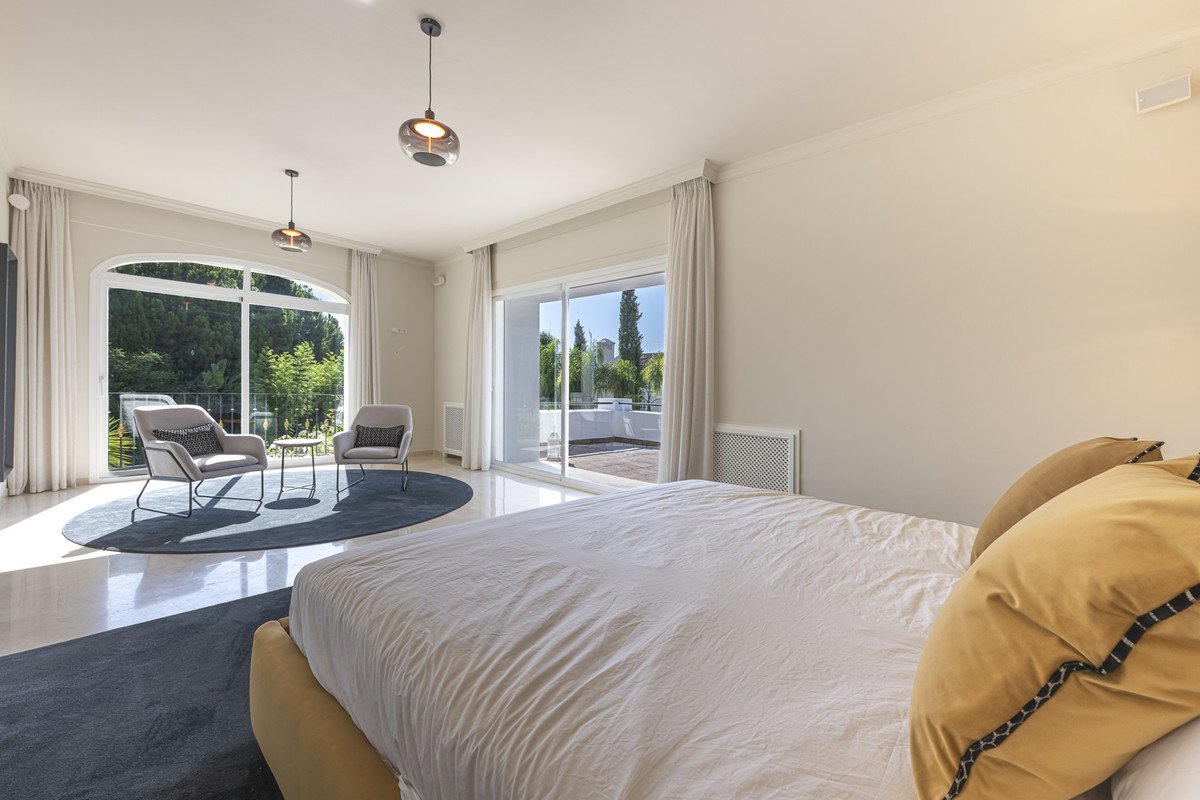 5 Bed Detached Villa in Benahavís