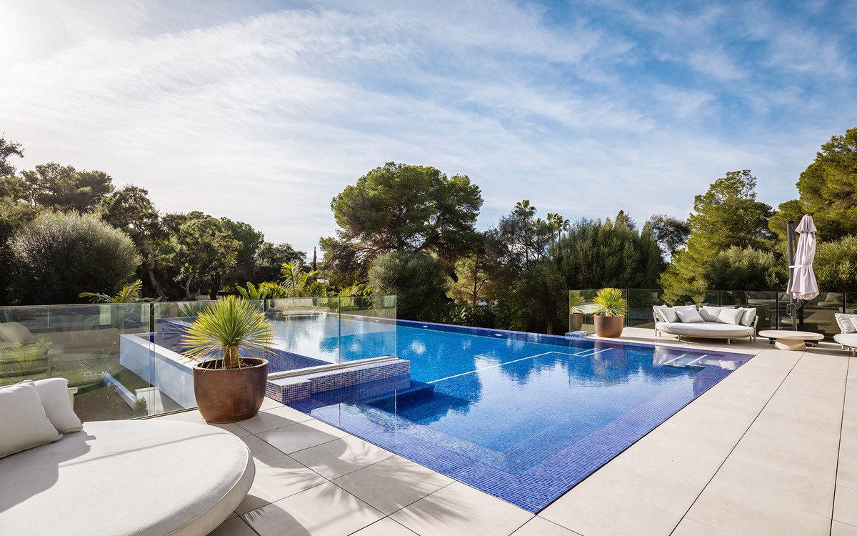 7 Bed Detached Villa in Sotogrande Costa