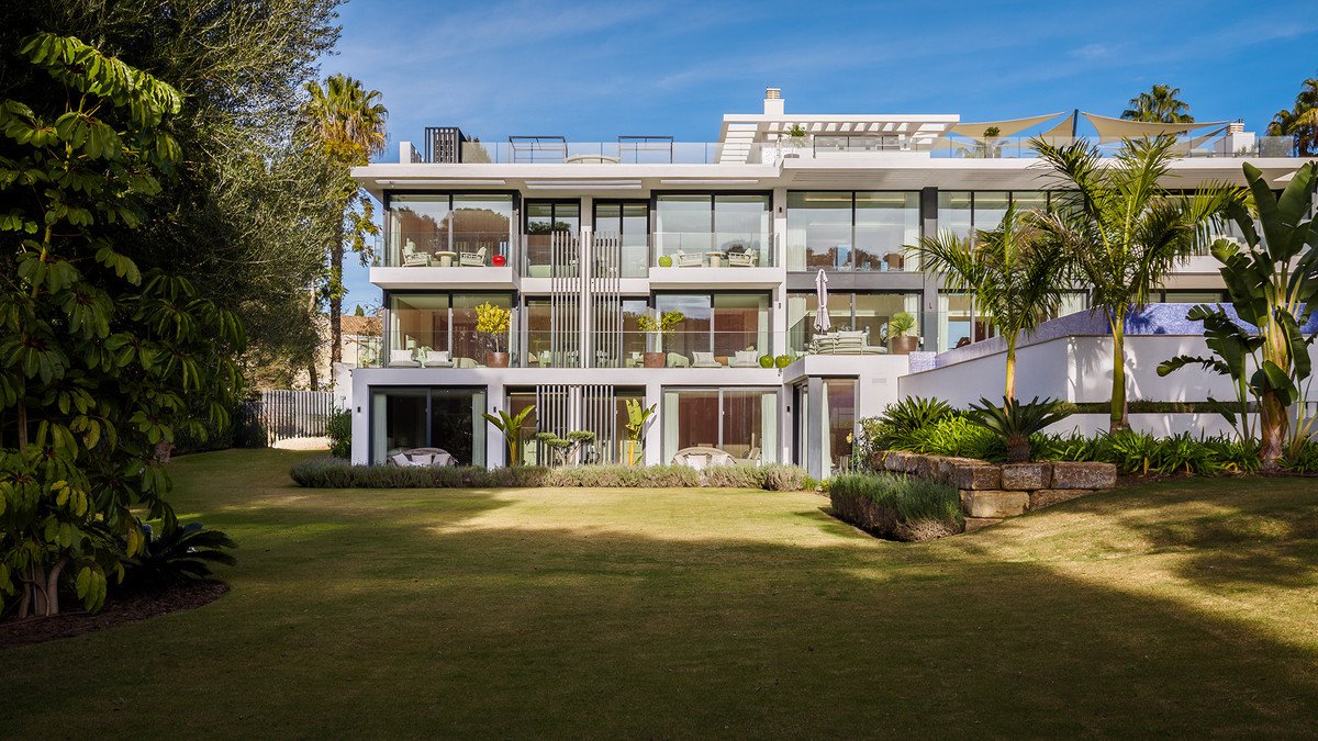 7 Bed Detached Villa in Sotogrande Costa