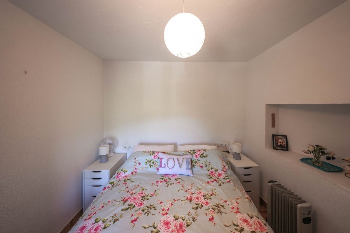 1 Bed Penthouse in Coín