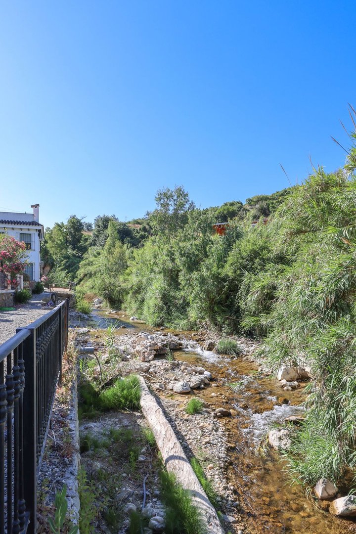 1 Bed Penthouse in Coín
