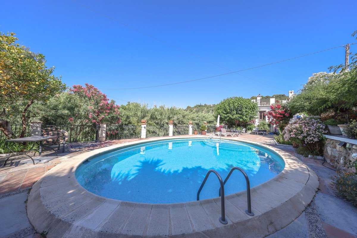 1 Bed Penthouse in Coín