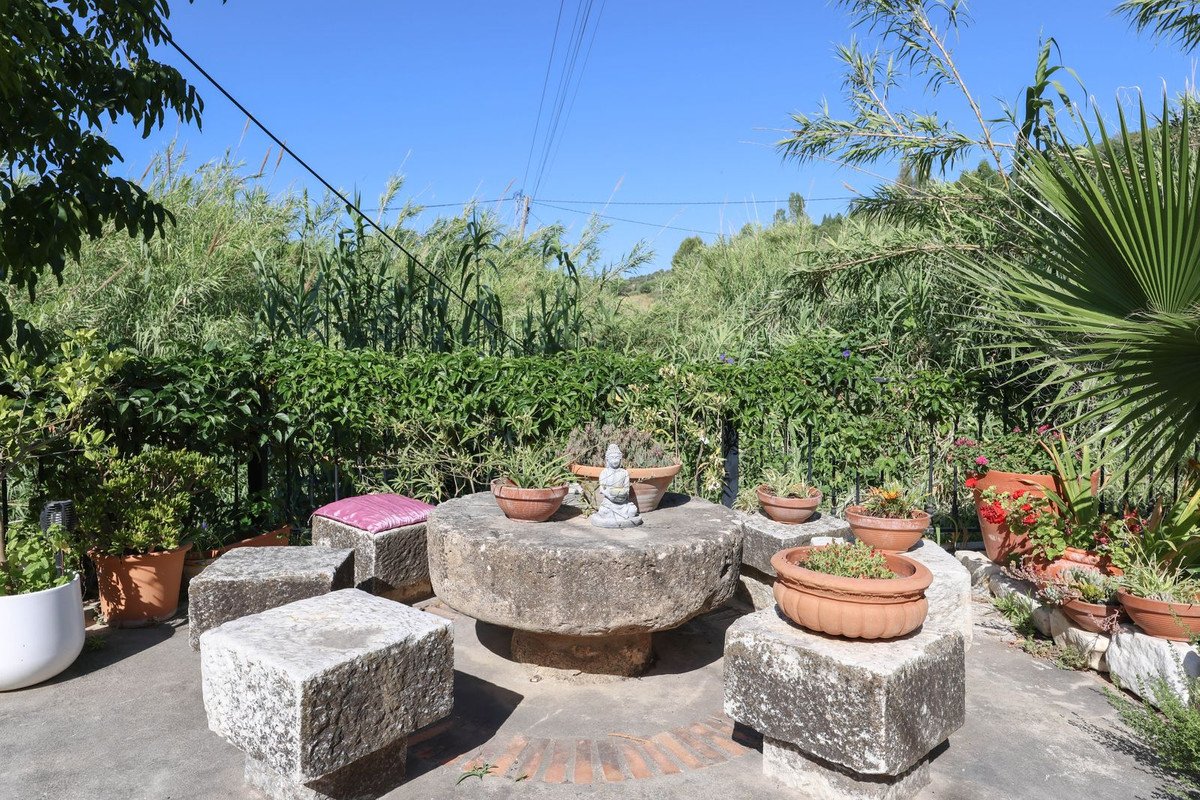 1 Bed Penthouse in Coín