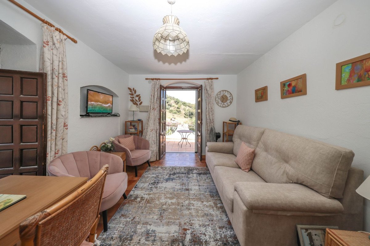 1 Bed Penthouse in Coín