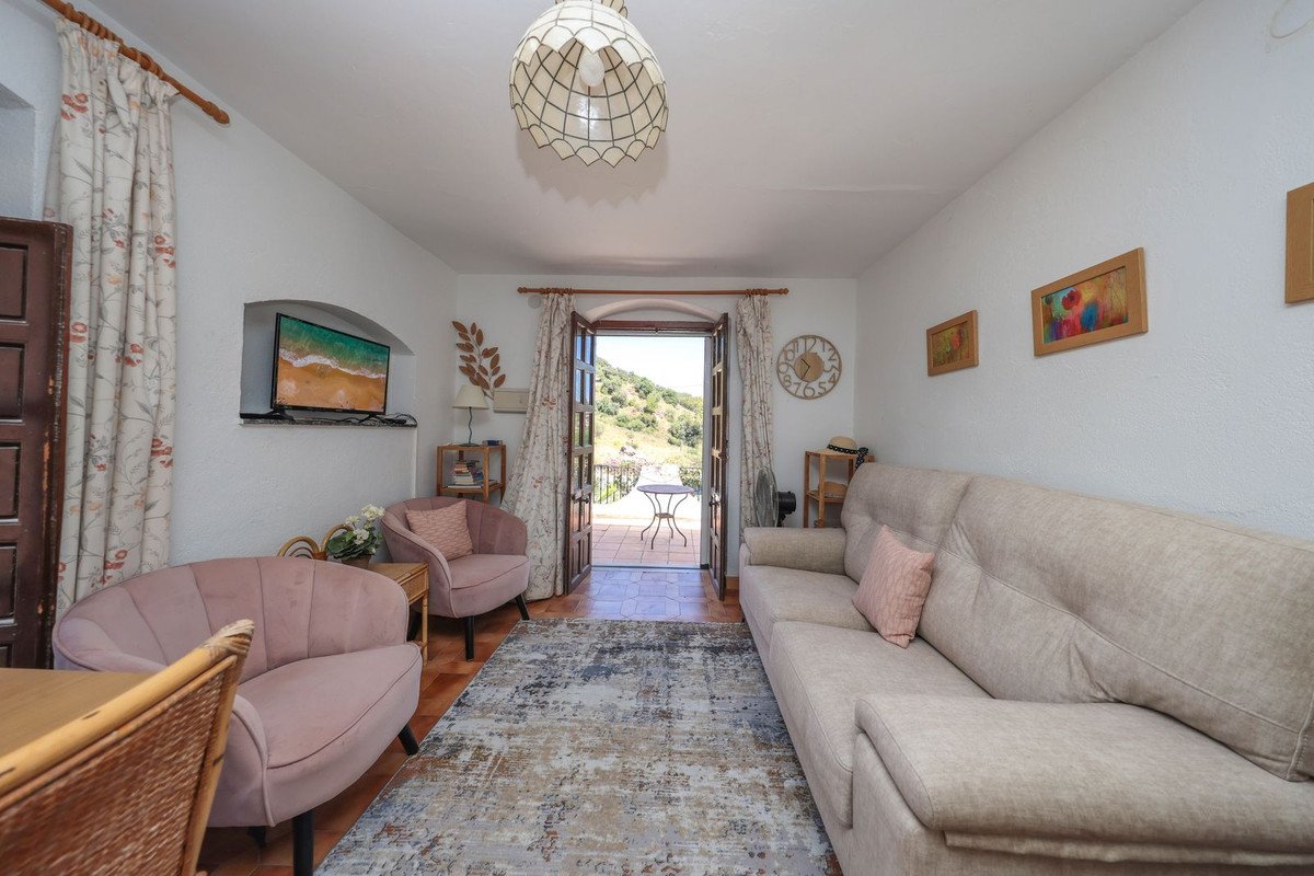 1 Bed Penthouse in Coín