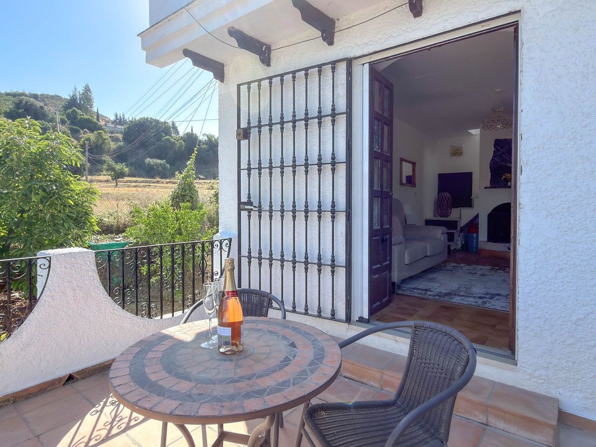 1 Bed Penthouse in Coín