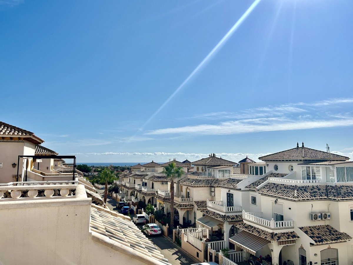 2 Bed Townhouse in Cabo Roig