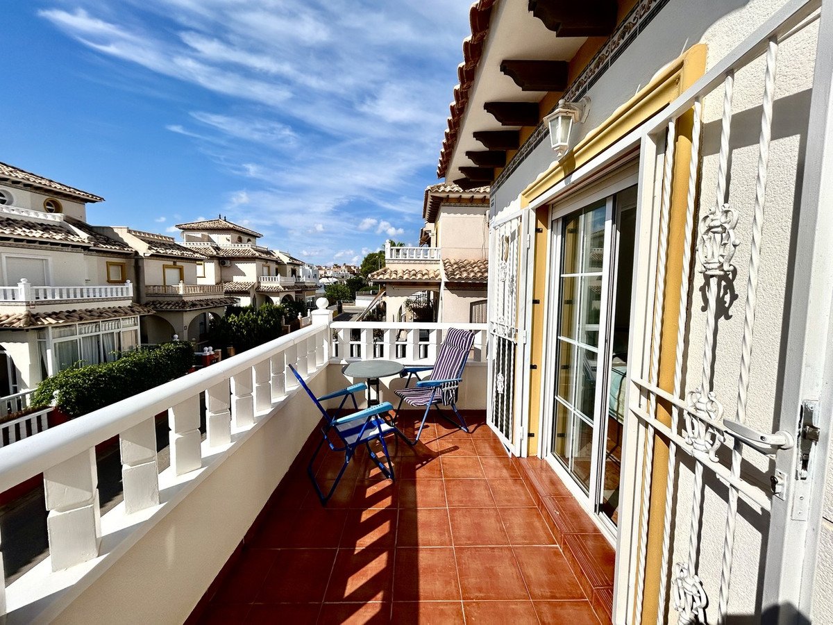 2 Bed Townhouse in Cabo Roig