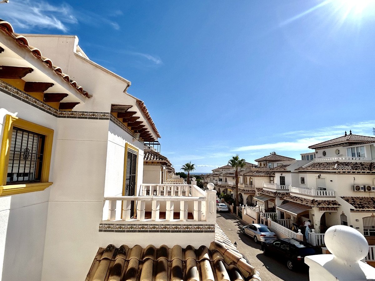 2 Bed Townhouse in Cabo Roig