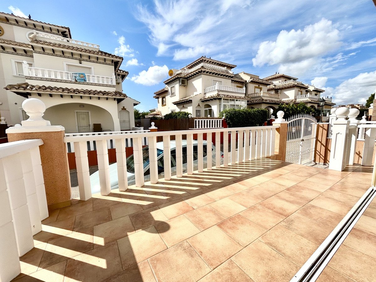 2 Bed Townhouse in Cabo Roig