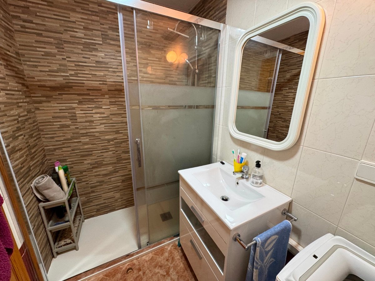 3 Bed Middle Floor Apartment in Guardamar del Segura