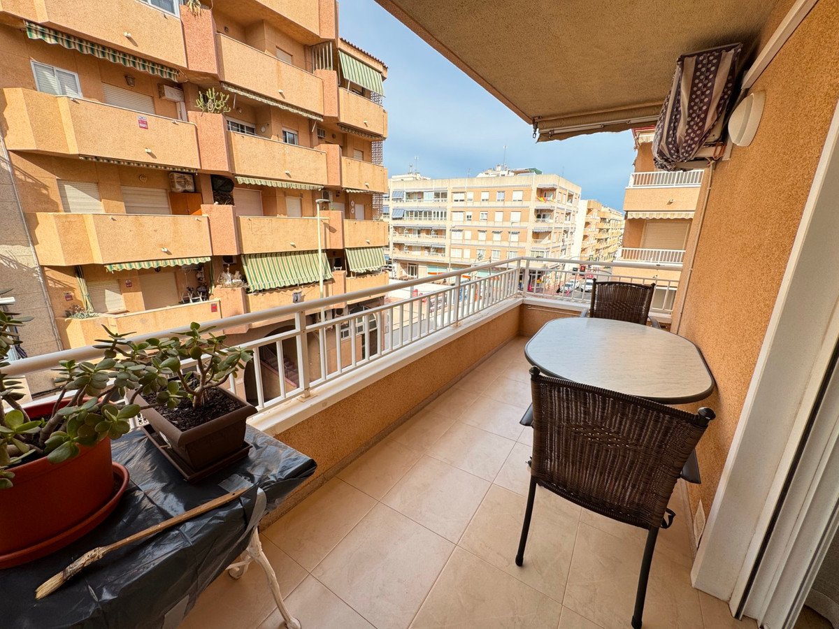 3 Bed Middle Floor Apartment in Guardamar del Segura