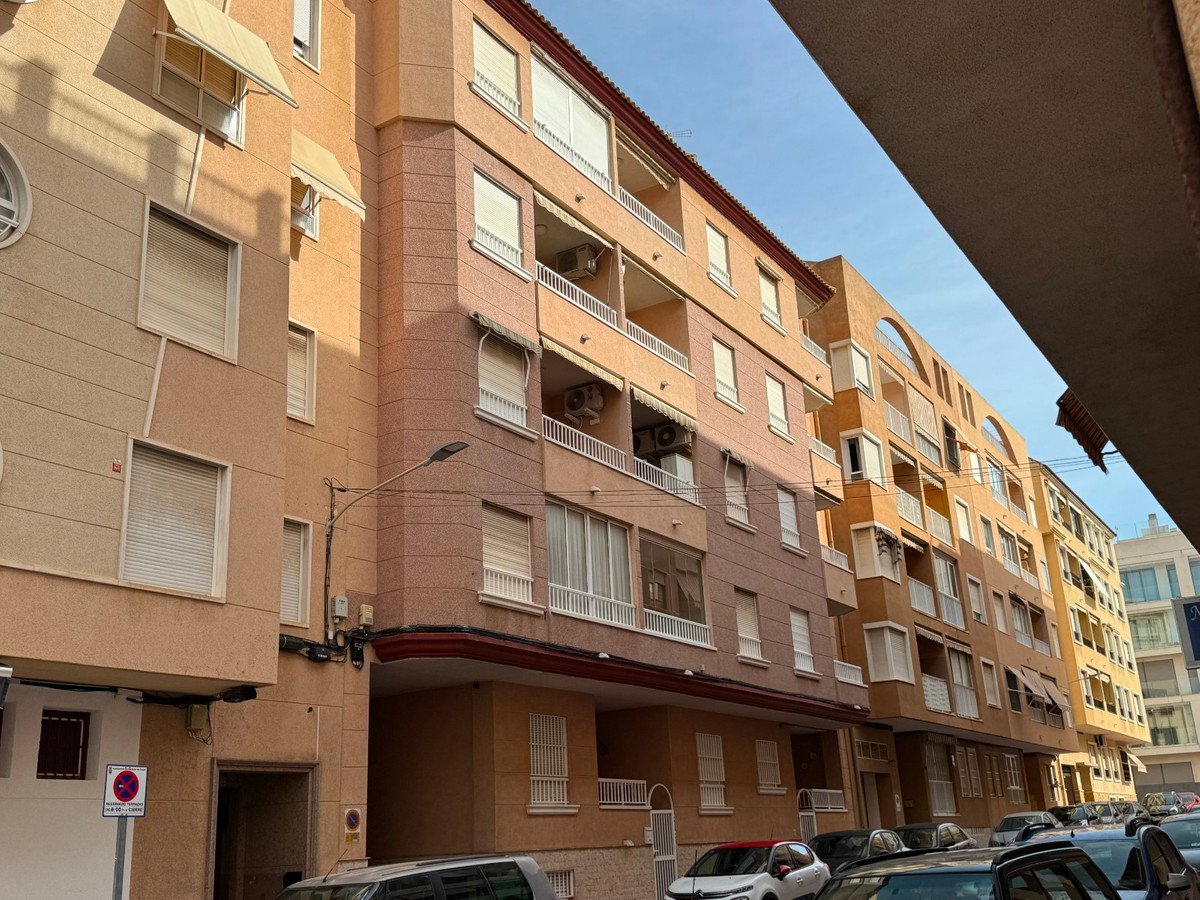 3 Bed Middle Floor Apartment in Guardamar del Segura