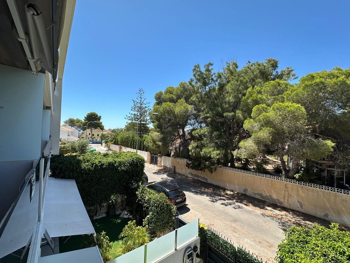 2 Bed Middle Floor Apartment in Campoamor