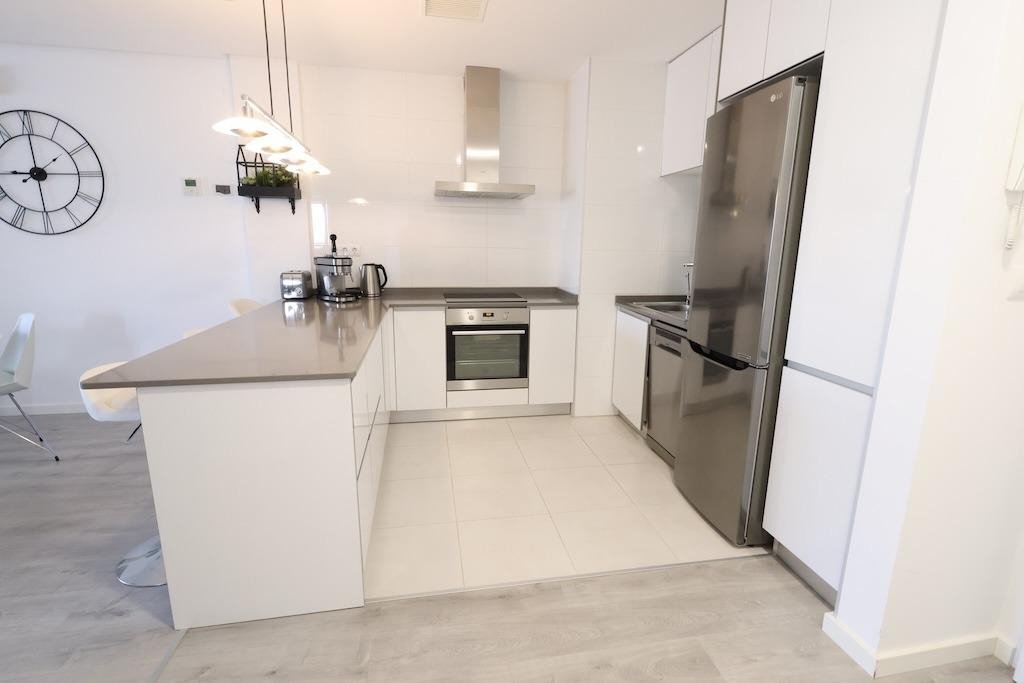 2 Bed Middle Floor Apartment in Los Dolses