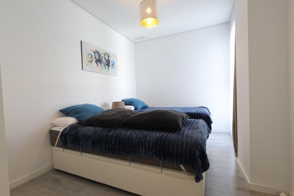 2 Bed Middle Floor Apartment in Los Dolses