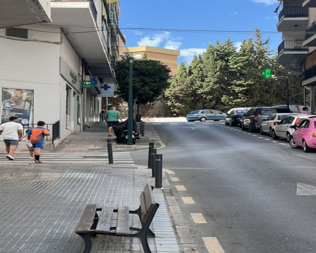 3 Bed Middle Floor Apartment in El Palo