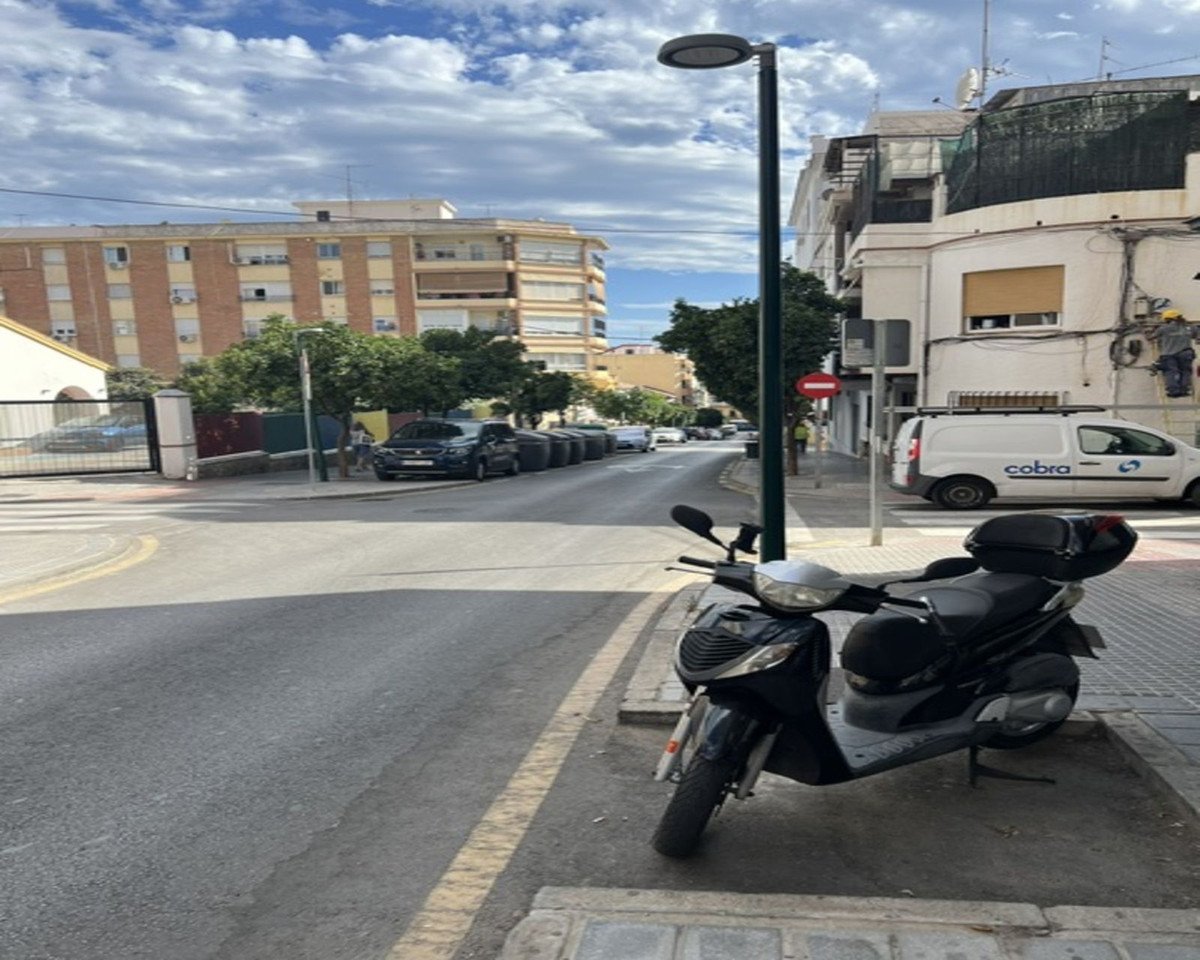 3 Bed Middle Floor Apartment in El Palo