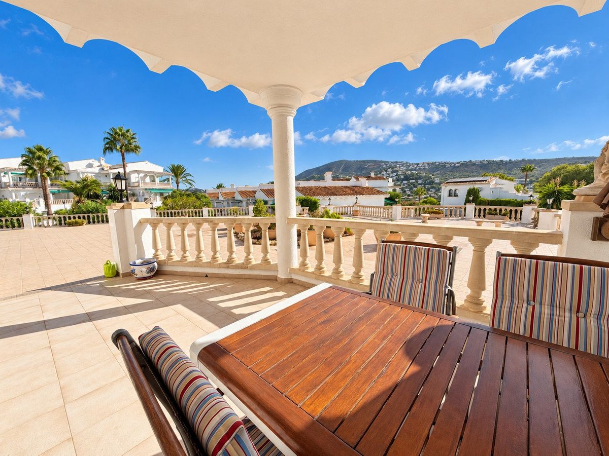 2 Bed Ground Floor Apartment in Moraira