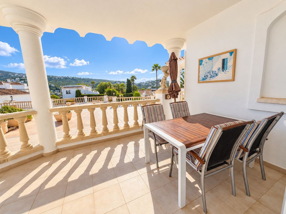 2 Bed Ground Floor Apartment in Moraira