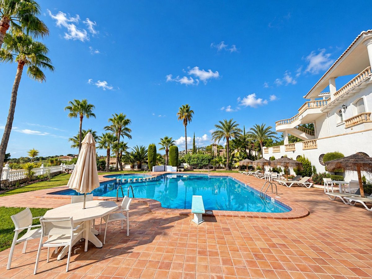 2 Bed Ground Floor Apartment in Moraira