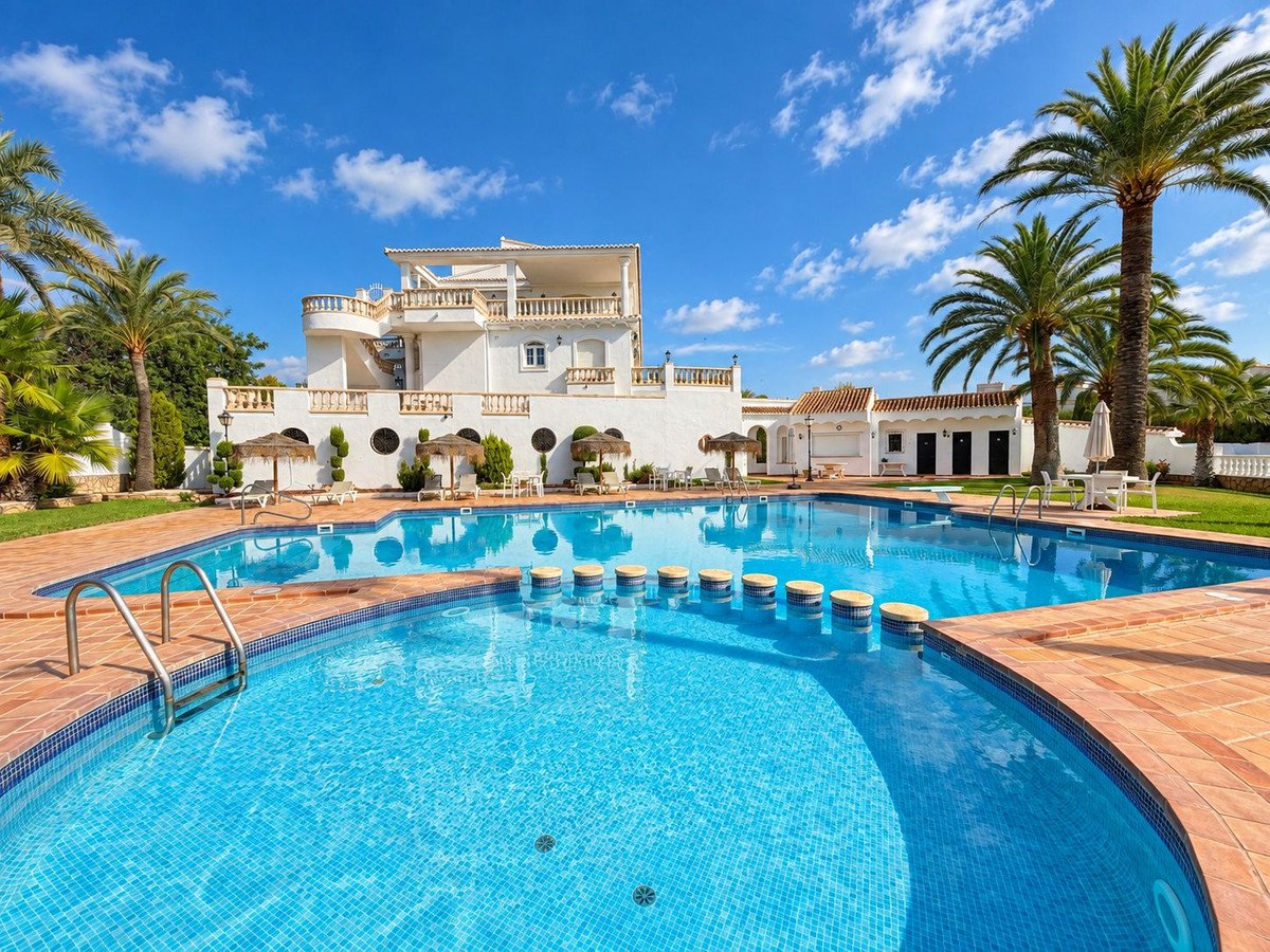 2 Bed Ground Floor Apartment in Moraira