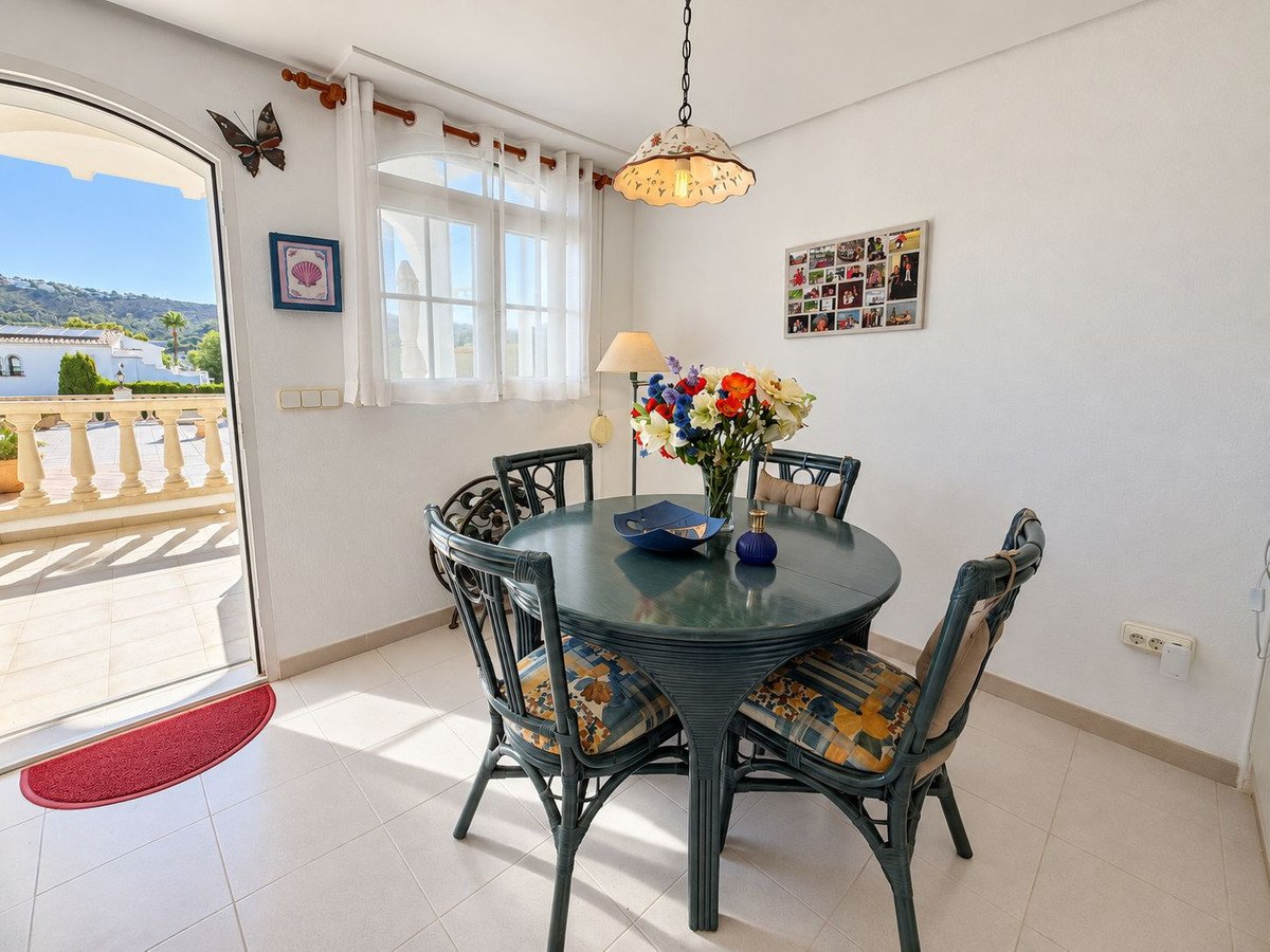 2 Bed Ground Floor Apartment in Moraira