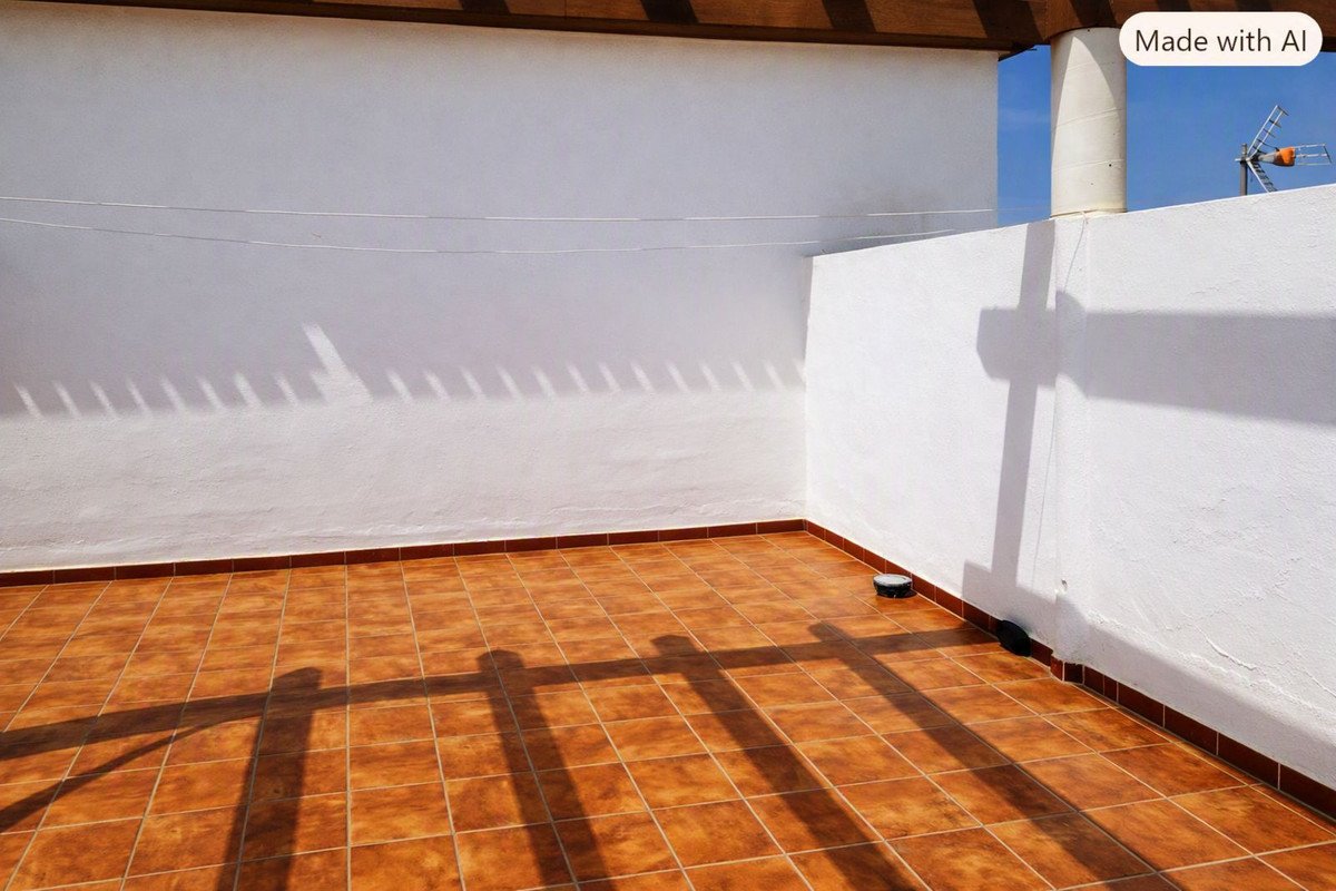 2 Bed Penthouse in La Duquesa