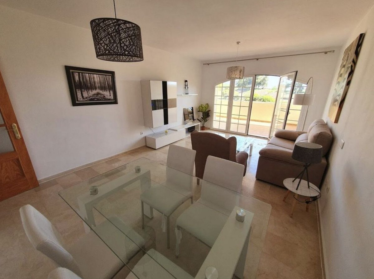 2 Bed Ground Floor Apartment in Riviera del Sol