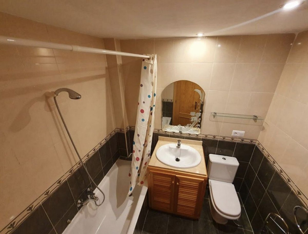 2 Bed Ground Floor Apartment in Riviera del Sol