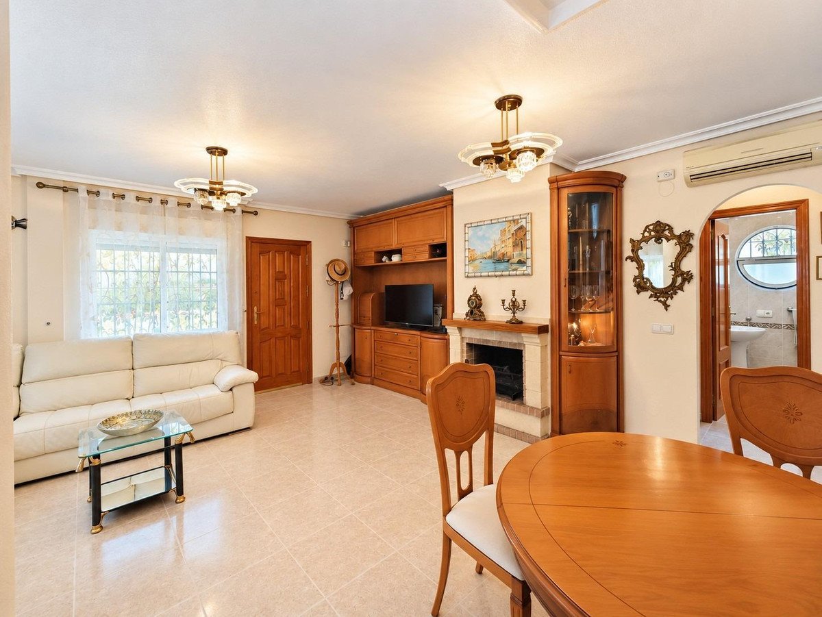 3 Bed Detached Villa in Orihuela Costa