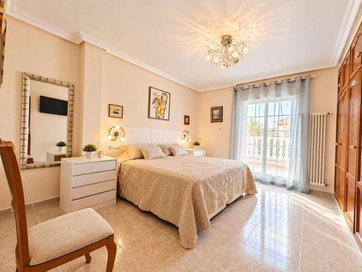 3 Bed Detached Villa in Orihuela Costa