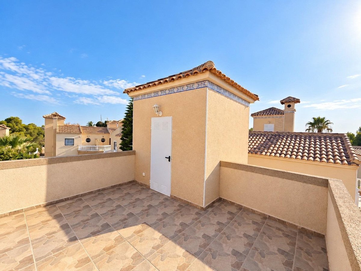 3 Bed Detached Villa in Orihuela Costa