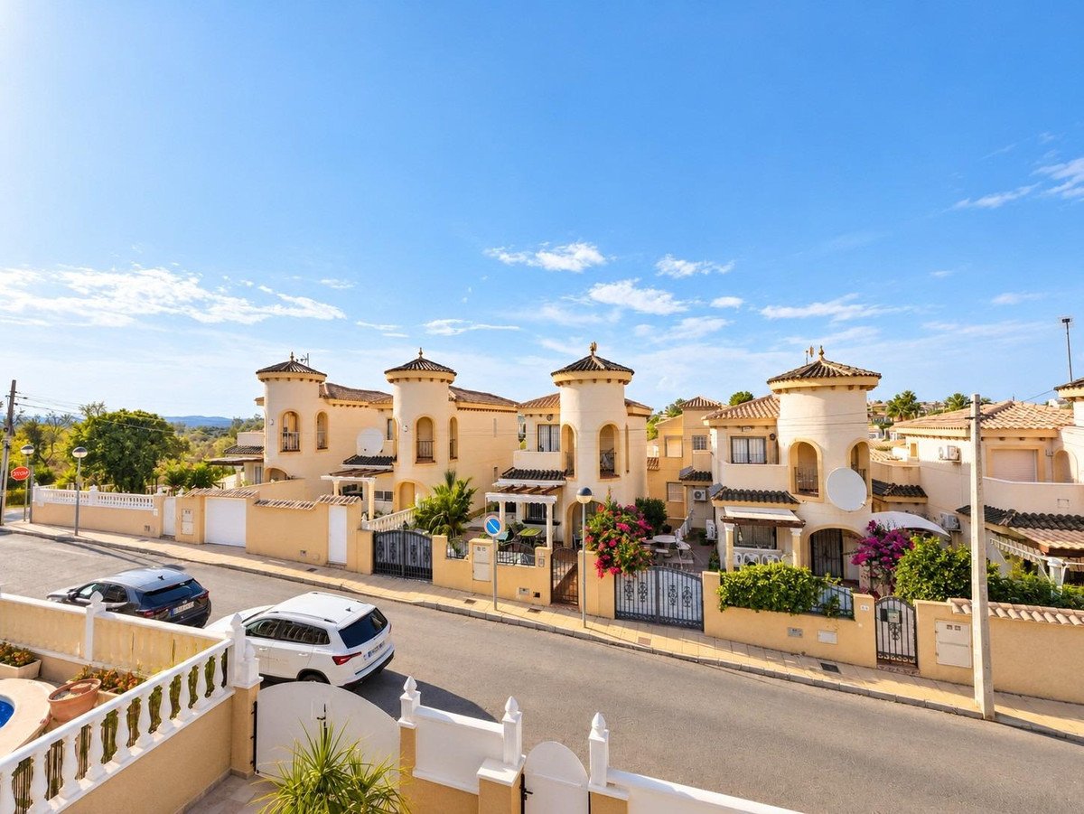 3 Bed Detached Villa in Orihuela Costa