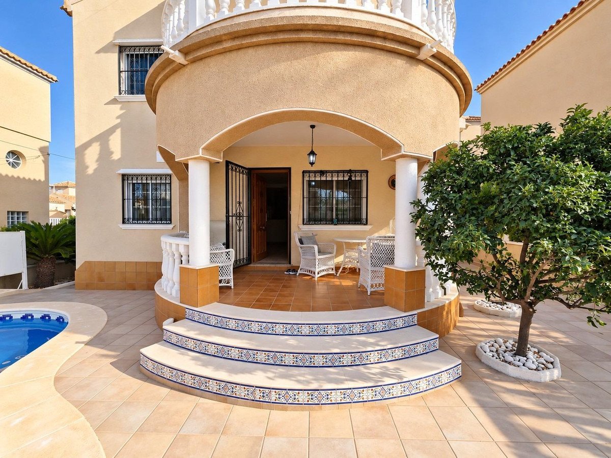 3 Bed Detached Villa in Orihuela Costa