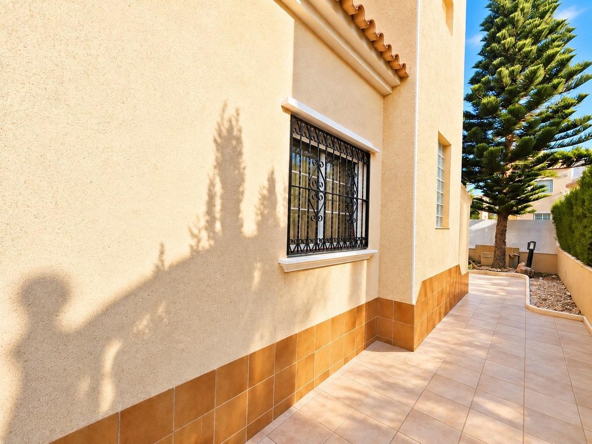 3 Bed Detached Villa in Orihuela Costa