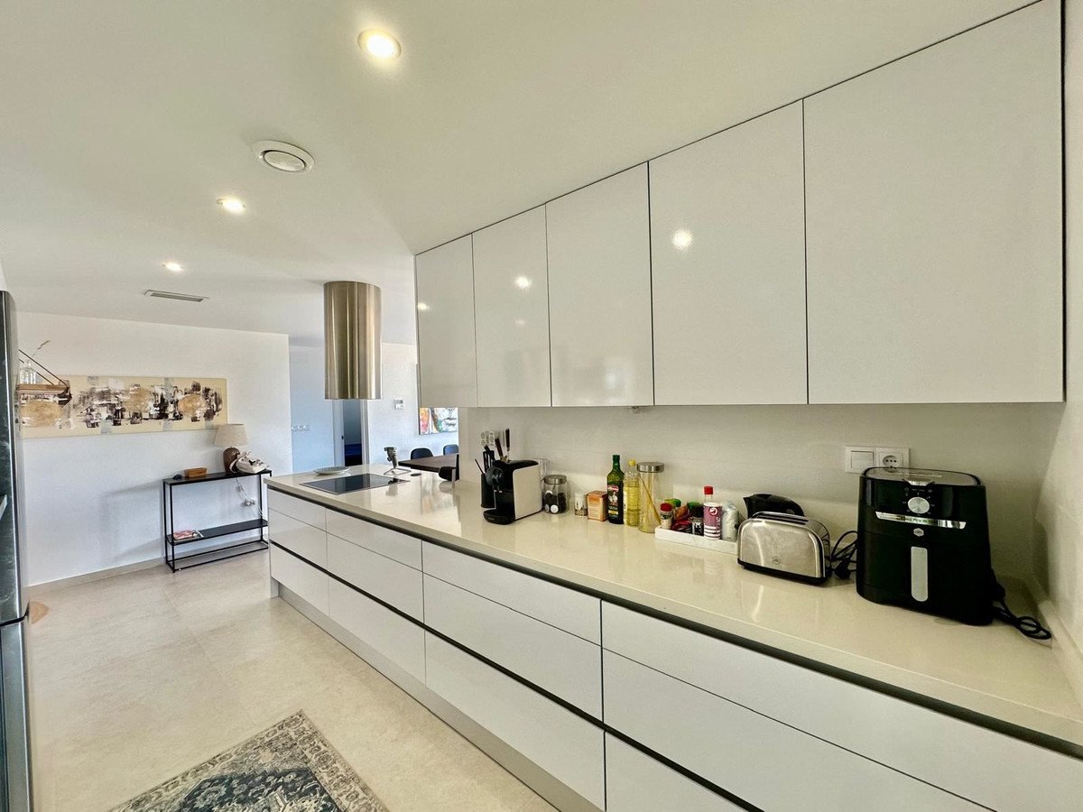 3 Bed Middle Floor Apartment in Los Dolses