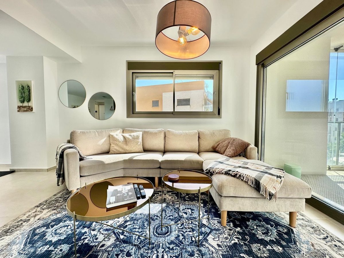 3 Bed Middle Floor Apartment in Los Dolses