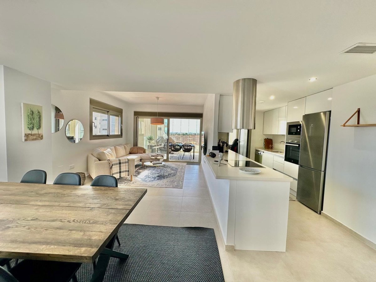 3 Bed Middle Floor Apartment in Los Dolses