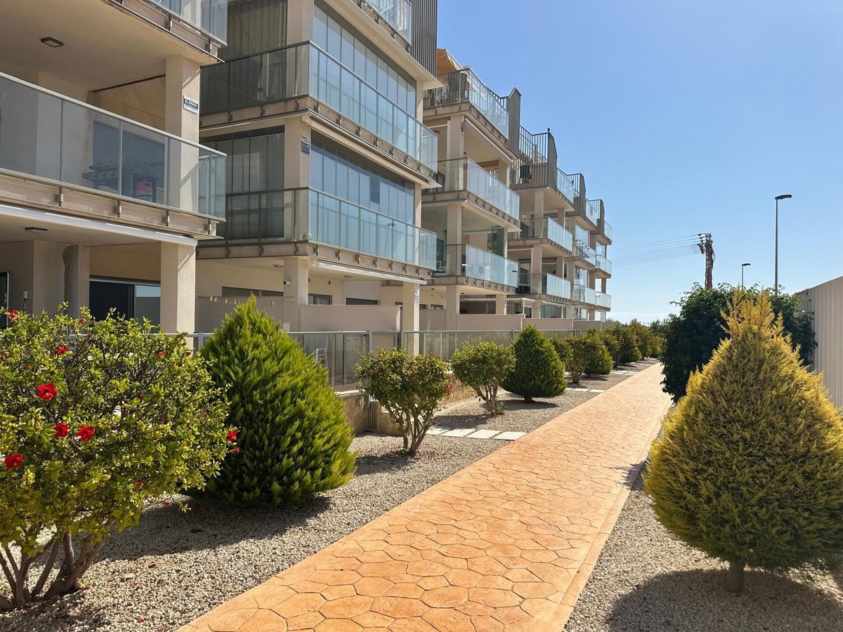 3 Bed Middle Floor Apartment in Los Dolses