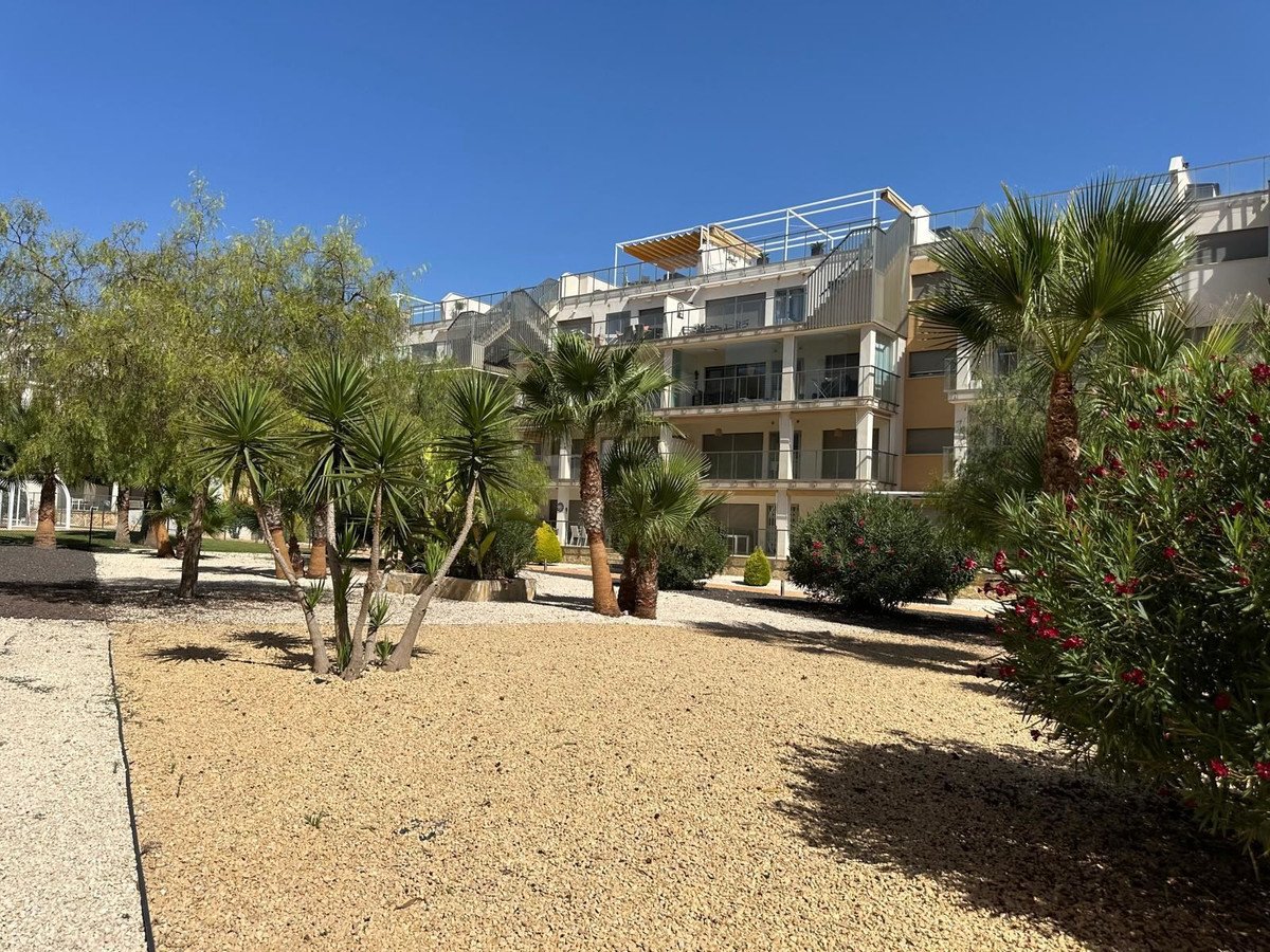 3 Bed Middle Floor Apartment in Los Dolses