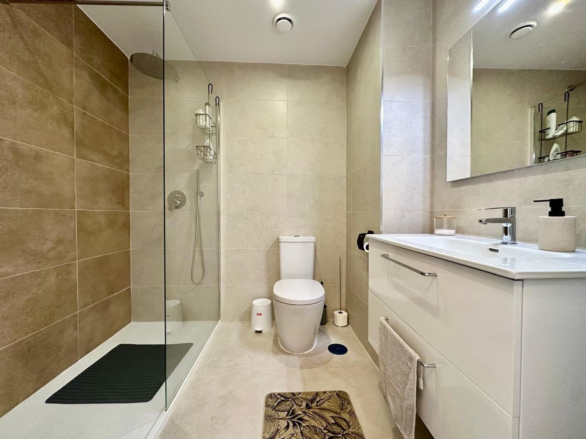 3 Bed Middle Floor Apartment in Los Dolses