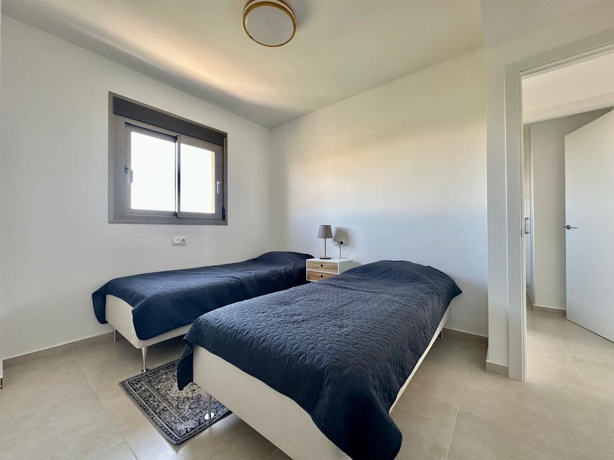 3 Bed Middle Floor Apartment in Los Dolses